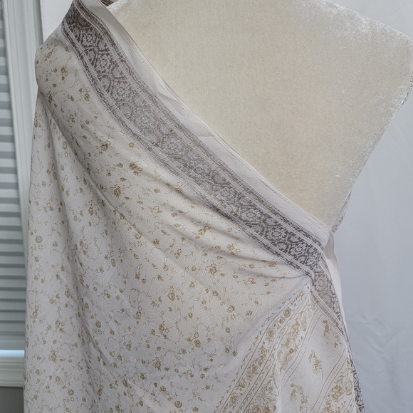 White, gray/grey, brown polyester saree/sari for party - Picture 7 of 13